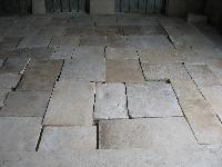 DALLE DE BOURGOGNE ANTIQUE LIMESTONE AGE 1700 ORIGINATE THEM,ANCIENT FLAGSTONES EXQUISITE SURFACES COLOR CHAMPAGNE CUT TO 3 CM. THICKNESS,GREAT STOCKS AVAILABLE IN WAREHOUSE,(STOCKS FOR SALE).