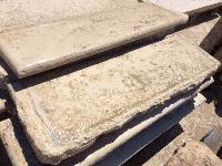 SCALES IN RECONERY STONE AGE 1700 ORIGINATE THEM (CM.120 X 35 X 6)WITH ROUND FOREHEAD,GREAT AMOUNTS AVAILABLE,<br>
THIS TYPE OF STONE,(TO THE PERIMETRAL ADGE OF SWIMMING POOLS,MATèRIAUX ANCIENS,RECLAIMED ANTIQUE LIMESTONE<br>
