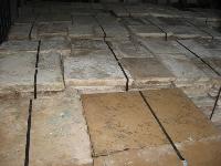 ANCIENT RECOVERY FLOORING OLDSTONE OF  BOURGOGNE ANTICK FLOORS CUT A 5 CM. FOR EXTERIORS. (STOCK OF 500 M2).<br>
MATERIAUX ANCIENS,RECLAIMED ANTIQUE LIMESTONE