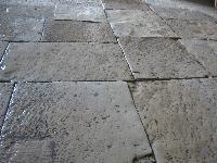 WE HAVE GREAT STOCKS OF THE BEAUTIFUL PAVEMENT IN ANCIENT STONE(STONE OF BOURGOGNE).